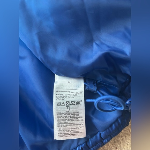 Water-Resistant Quilted Puffer Vest - Picture 8 of 9